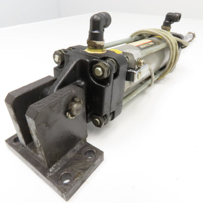 SCM CDA1C50-150K-A59L 2-1/4" Bore 8" Stroke Switch Air Cylinder