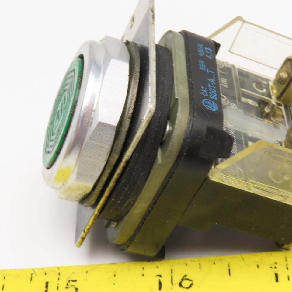 Allen Bradley 800T-AT 600V Push Button Switch Green