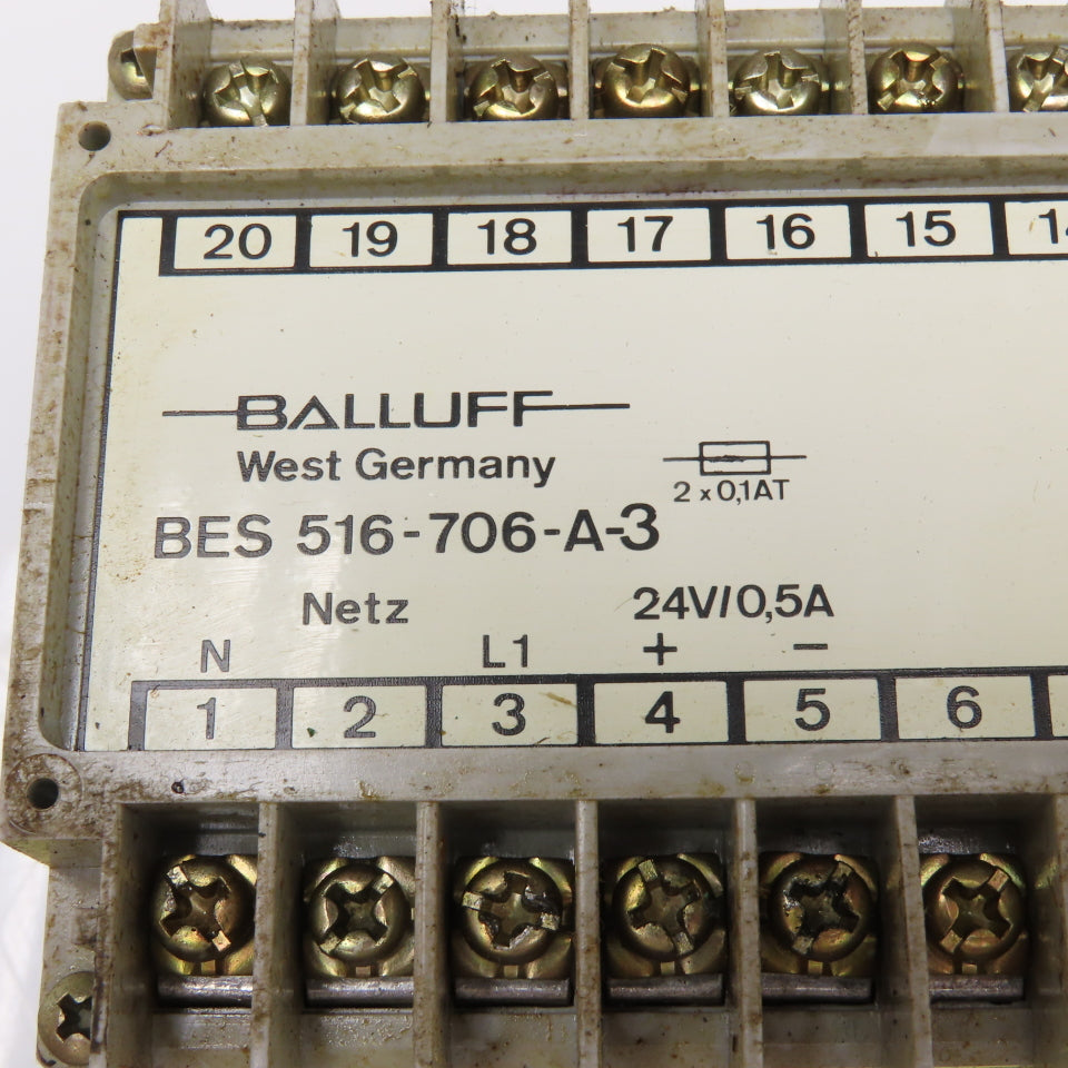 Balluff BES 516-706-A-3 120/220V Input 24 VDC Power Supply