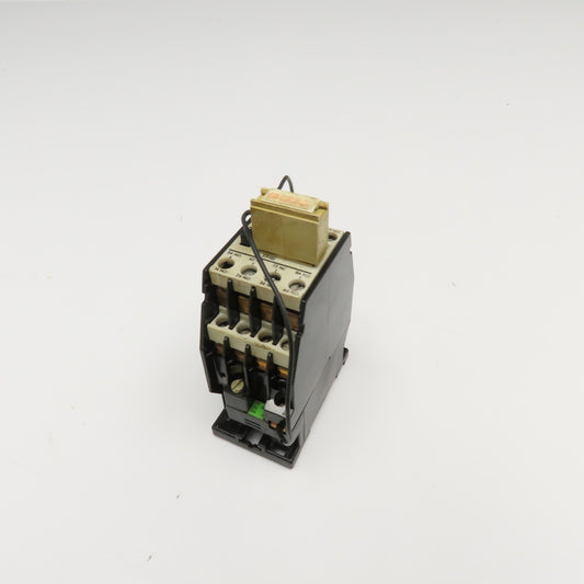Siemens 3TH82620A Contactor Relay 600V 6NO 2NC Contacts 110/120V Coil