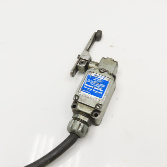 Honeywell 1LS3-J 480VAC 230VDC Roller Rocker Arm Limit Switch