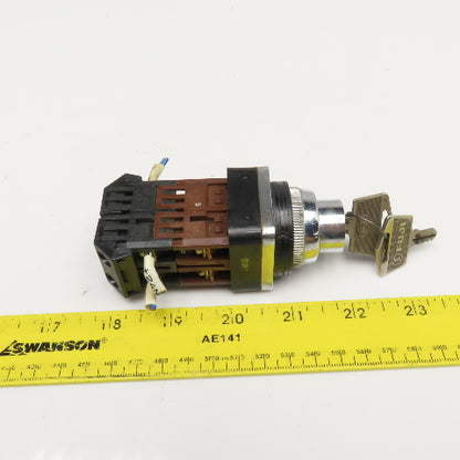 Fuji Electric AH30-ICA012 3 Position Keyed Selector Switch 600VAC