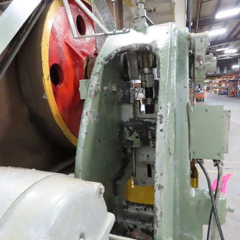 Advance Machine Model 24 Adjustable Bed Horn Die 5-1/2" Stroke 2Hp 208/440V