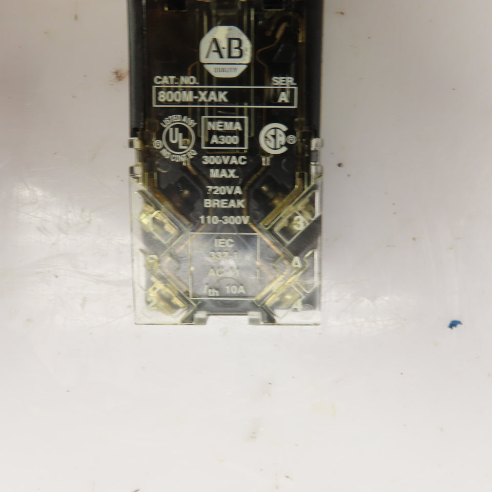 Allen Bradley 800MR-B6 Ser A Red Momentary Contact Push Switches 300VAC Lot/3