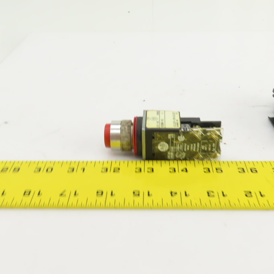 Allen Bradley 800MR-B6 Ser A Red Momentary Contact Push Switches 300VAC Lot/3