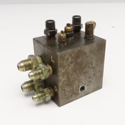 Compact 10 Port Right Angle Hydraulic Manifold Block