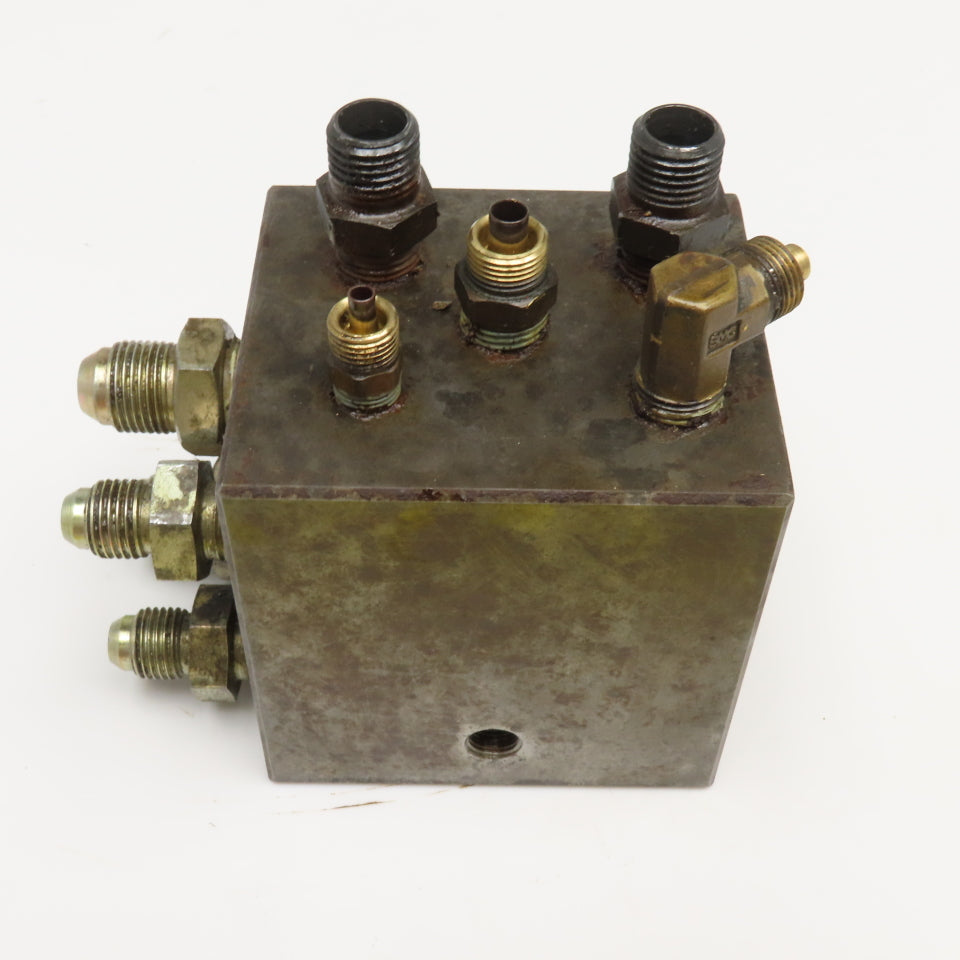 Compact 10 Port Right Angle Hydraulic Manifold Block