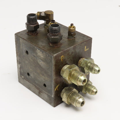 Compact 10 Port Right Angle Hydraulic Manifold Block