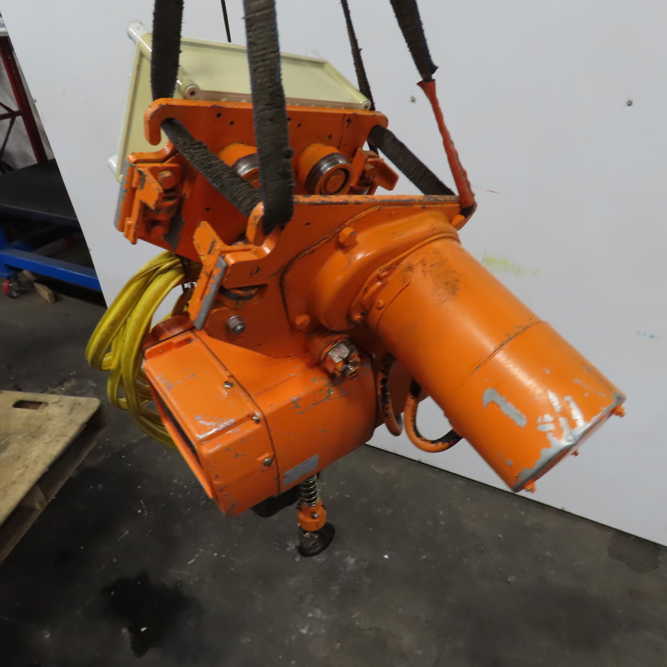 Hitachi 1/2SH 500KG 1000LB Electric Chain Hoist 220/415V 3PH W/Power Trolley