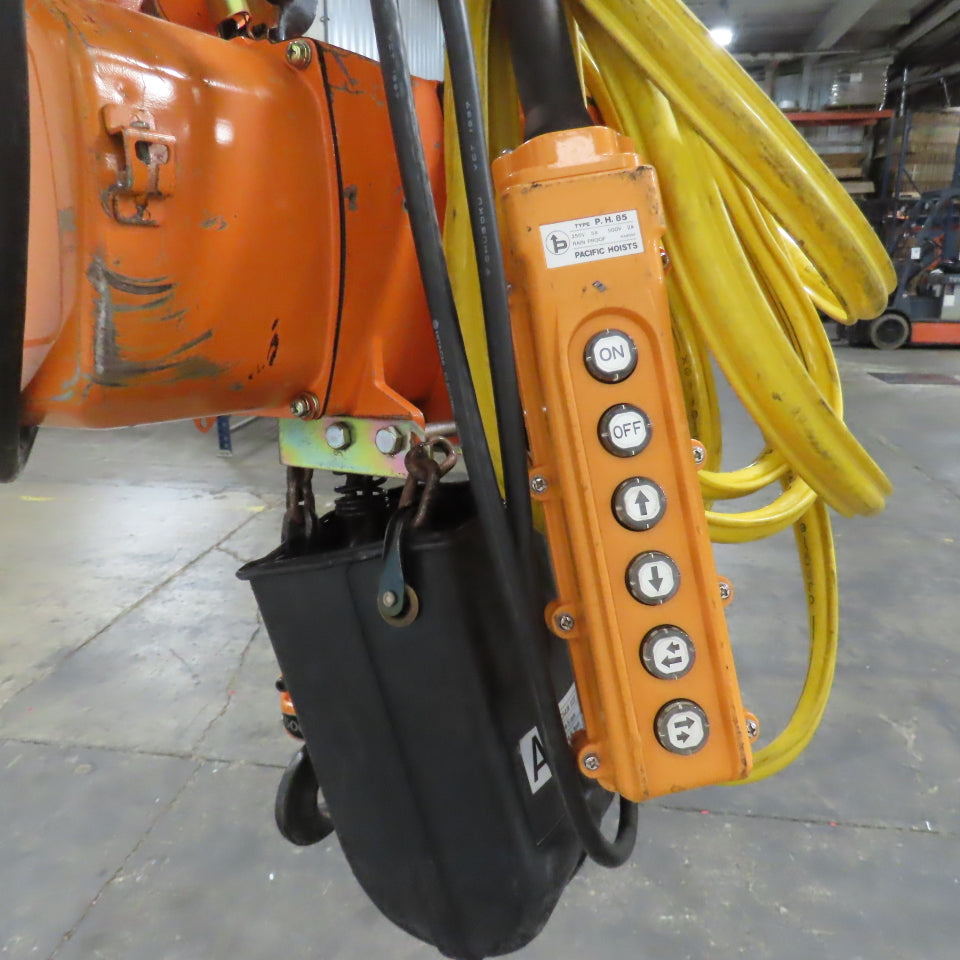 Hitachi 1/2SH 500KG 1000LB Electric Chain Hoist 220/415V 3PH W/Power Trolley