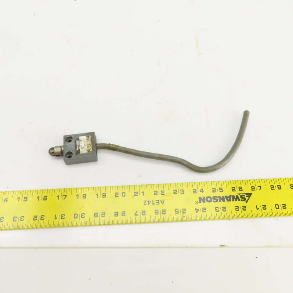 Honeywell 914CE2-2IN36 Roller Plunger Limit Switch