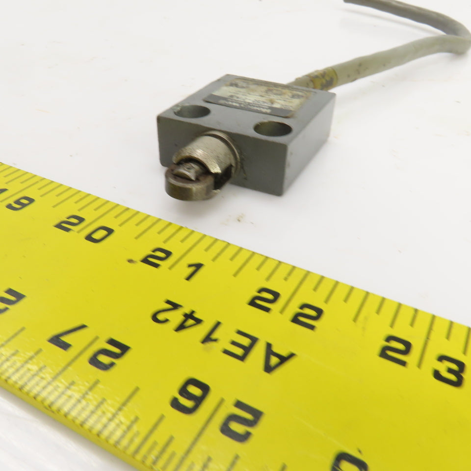 Honeywell 914CE2-2IN36 Roller Plunger Limit Switch