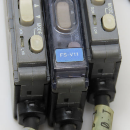 Keyence FS-V11 Fiber Optic Sensor Lot Of 4