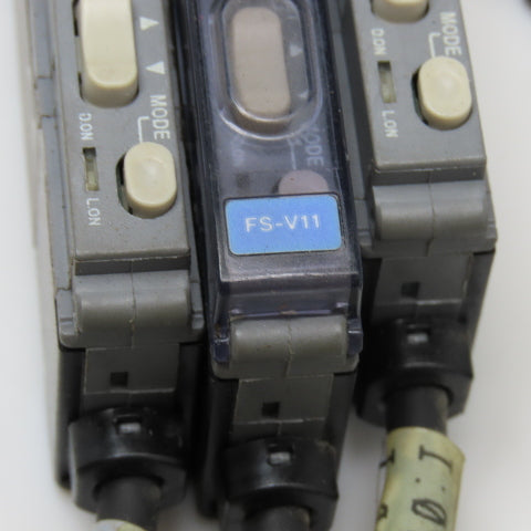 Keyence FS-V11 Fiber Optic Sensor Lot Of 4