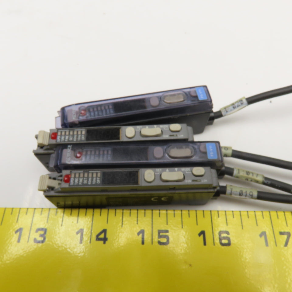 Keyence FS-V11 Fiber Optic Sensor Lot Of 4