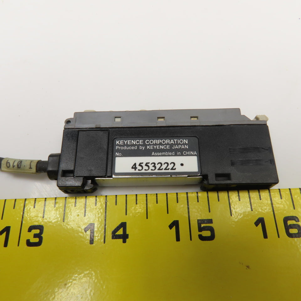 Keyence FS-V11 Fiber Optic Sensor Lot Of 4