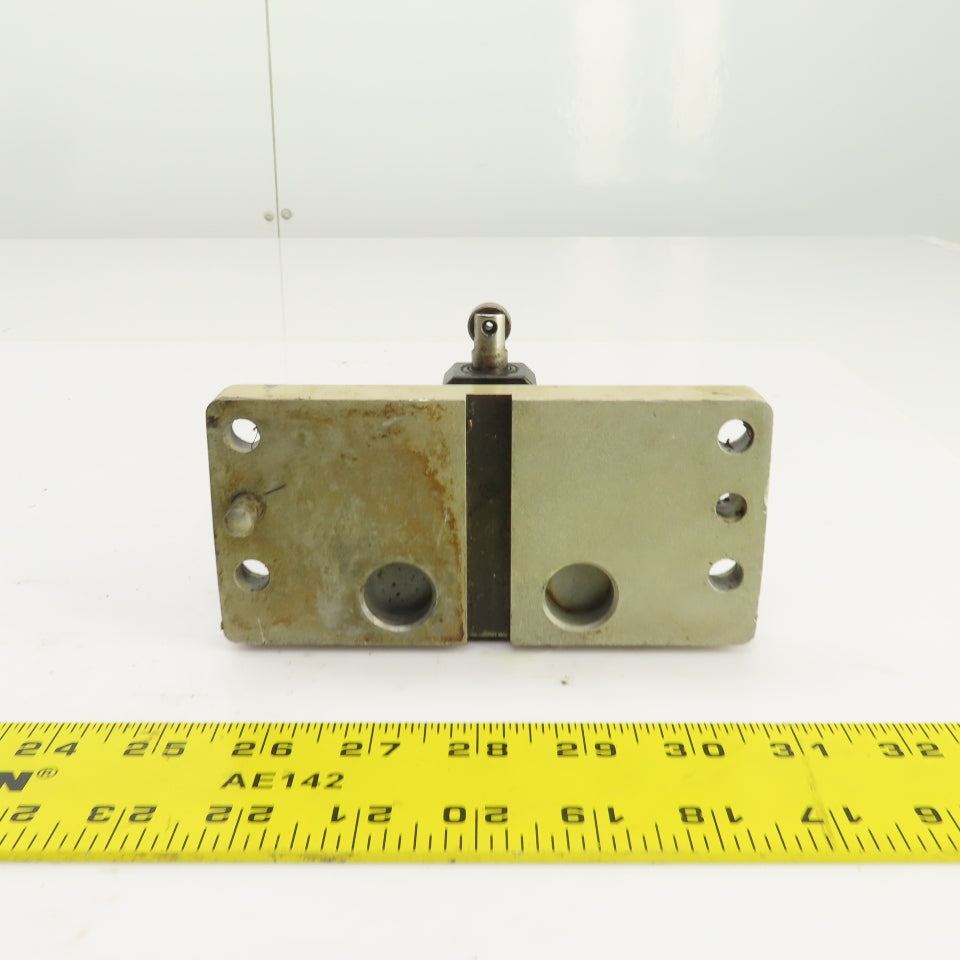Omron 2 ZB Q2-13N Roller Plunger Limit Switch
