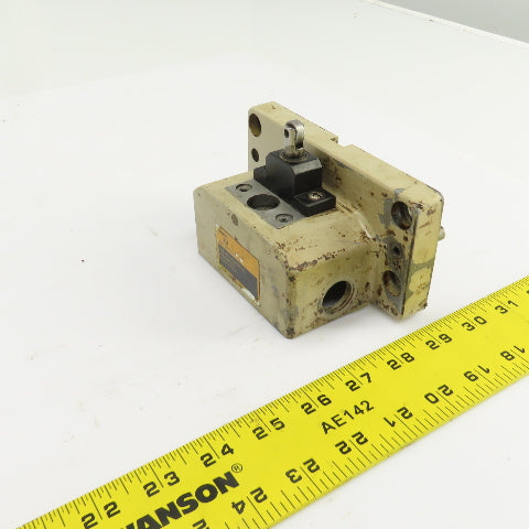 Omron 2 ZB Q2-13N Roller Plunger Limit Switch