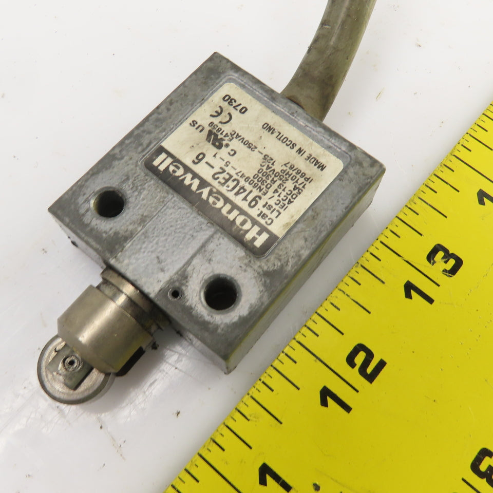 Honeywell 914CE2-6 Roller Plunger Limit Switch 250VAC 18VDC