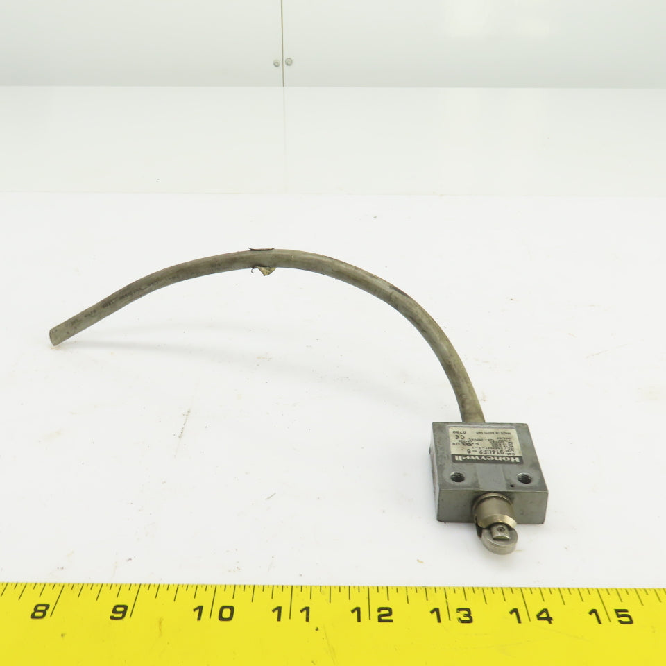 Honeywell 914CE2-6 Roller Plunger Limit Switch 250VAC 18VDC