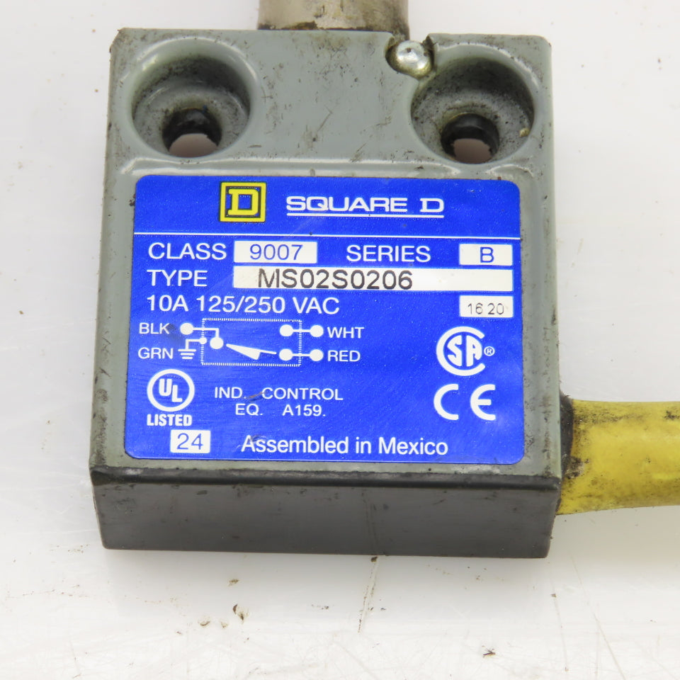 Square D MS02S0206 Class 9007 120/250VAC Roller Plunger Limit Switch