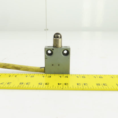 Square D MS02S0206 Class 9007 120/250VAC Roller Plunger Limit Switch