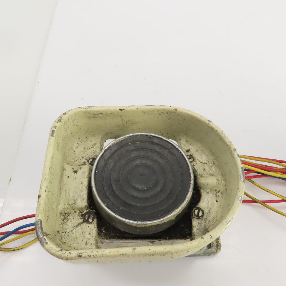 Okuma MX-55VB Two Hand Push Button Control Switches Voltage Unknown Lot Of 2