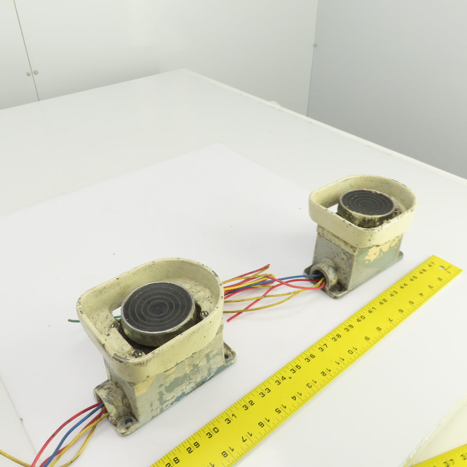 Okuma MX-55VB Two Hand Push Button Control Switches Voltage Unknown Lot Of 2
