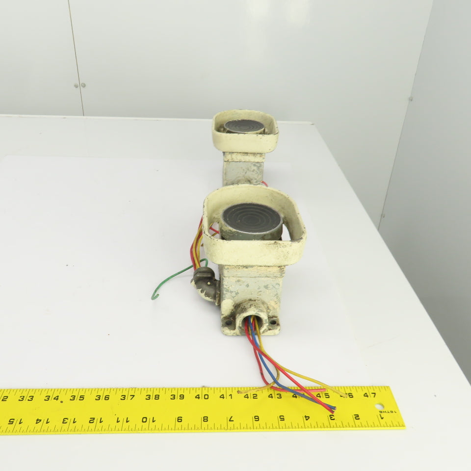 Okuma MX-55VB Two Hand Push Button Control Switches Voltage Unknown Lot Of 2