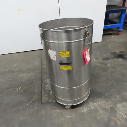 Nilfisk R305 480V 3Ph 60Hz 2.55kW Stainless Steel Trim Vacuum 150L Capacity