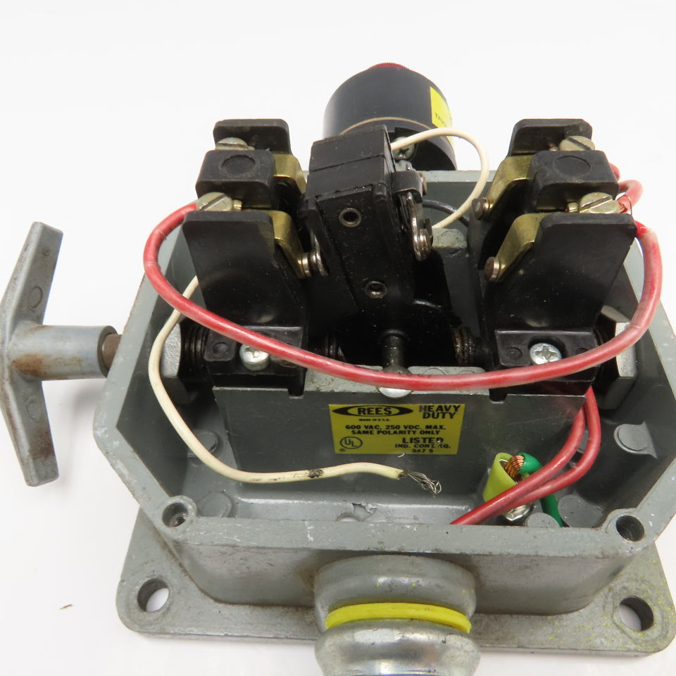 Rees 40500-000 Heavy Duty Cable Pull Switch 600VAC 250VDC W/ Pilot Light