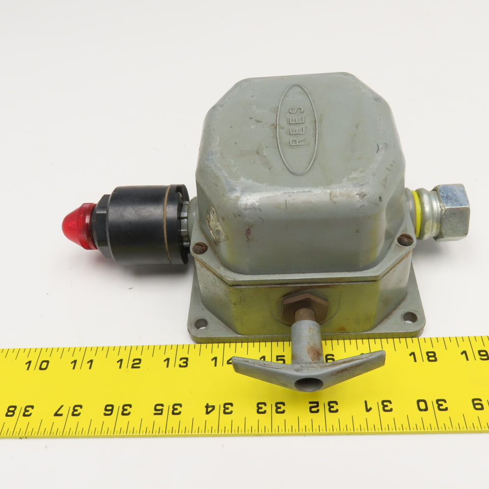 Rees 40500-000 Heavy Duty Cable Pull Switch 600VAC 250VDC W/ Pilot Light