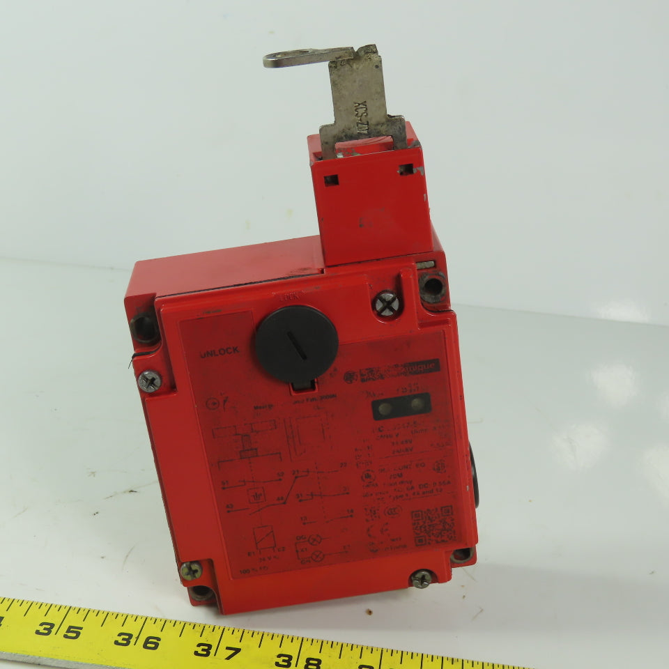 Telemecanique XCE Safety Interlock Switch W/Key