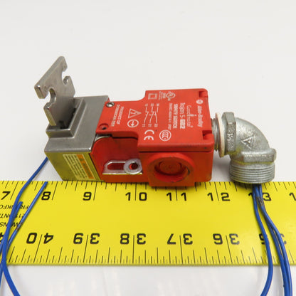 Allen Bradley Trojan 5-GD2 Guardmaster Gate Guard Door Interlock