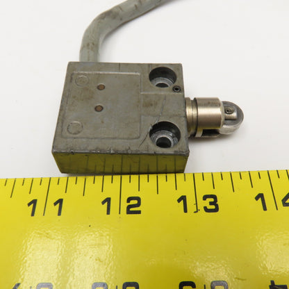 Honeywell 914CE2-6A Limit Switch 300V Roller Plunger Limit Switch