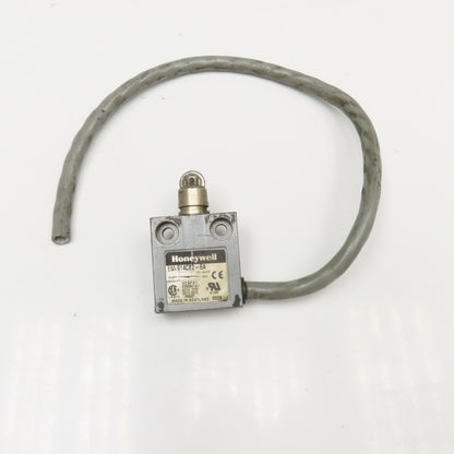 Honeywell 914CE2-6A Limit Switch 300V Roller Plunger Limit Switch