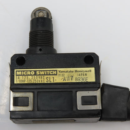 Yamatake SL1-A117 250VAC 1/10Hp Roller Plunger Limit Switch