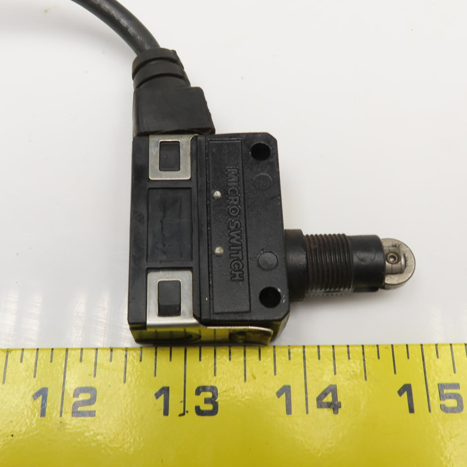 Yamatake SL1-A117 250VAC 1/10Hp Roller Plunger Limit Switch