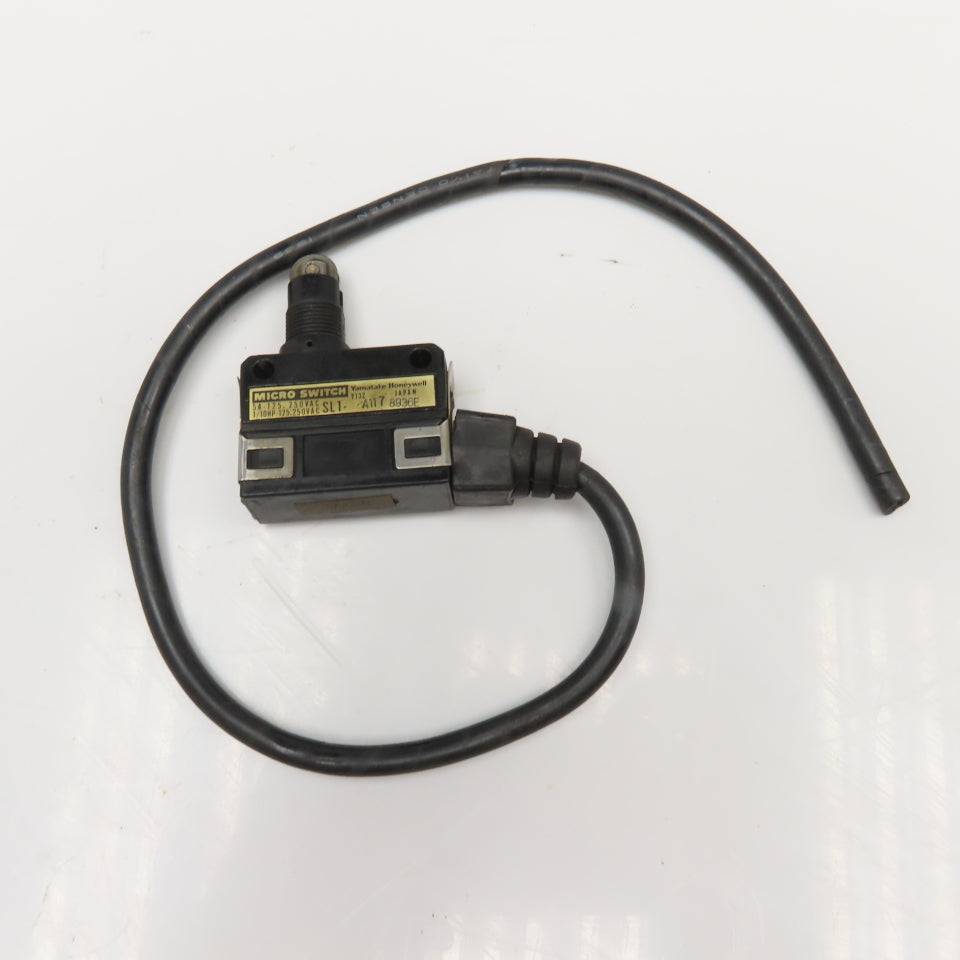 Yamatake SL1-A117 250VAC 1/10Hp Roller Plunger Limit Switch