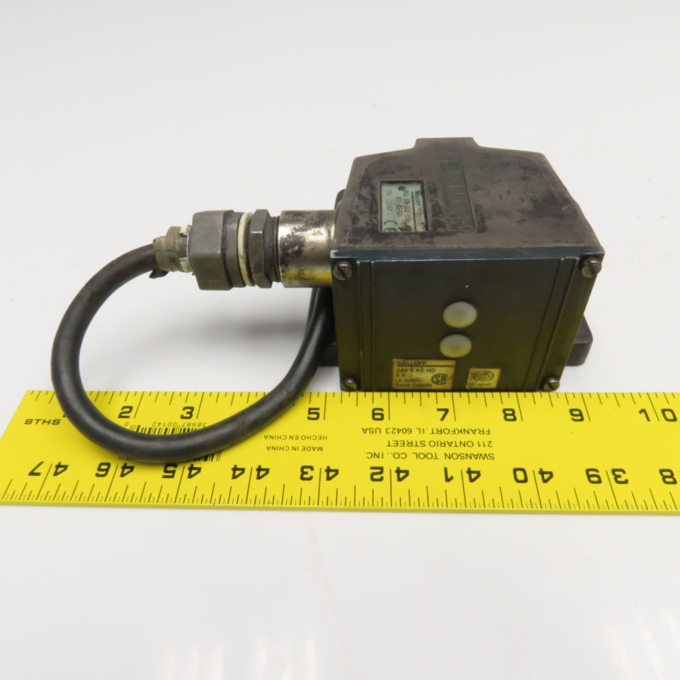 Balluff BNS 819-D02-D16-100-10-FD 240VAC 2 Position Chisel Tip Limit Switch
