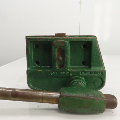 Columbian 7V-2 Heavy Duty Woodworking Bench Vise 7" Jaws 8-1/2" Open