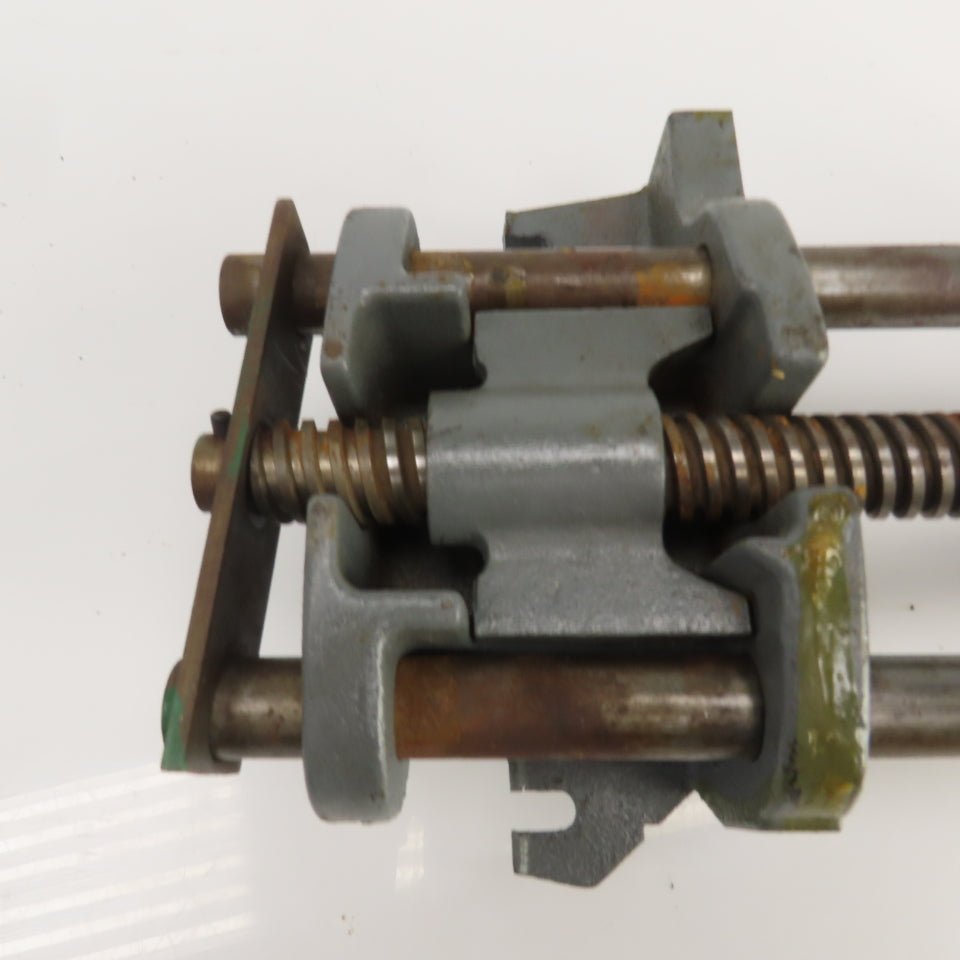 Columbian 7V-2 Heavy Duty Woodworking Bench Vise 7" Jaws 8-1/2" Open