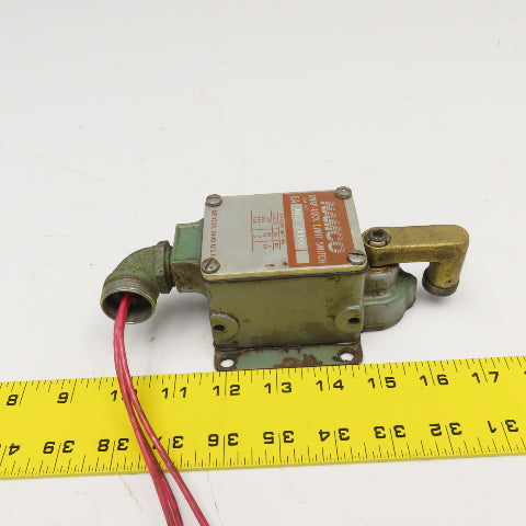 Namco EA08021100 600VAC 250VDC Snap Lock Limit Switch