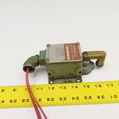 Namco EA08021100 600VAC 250VDC Snap Lock Limit Switch