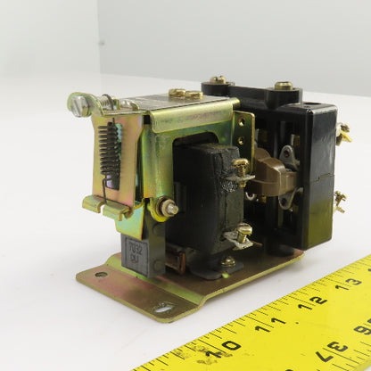 Square D A0-40 Class 8501 Ser B Machine Tool Relay 120V Coil 60 HZ 600V 10A