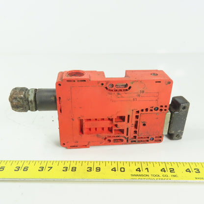Allen Bradley TLS1-GD2 Guardmaster Safety Interlock Switch 250V W/Key