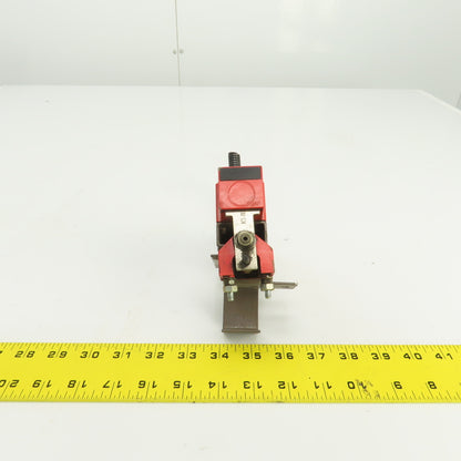 Telemecanique XCS Safety Interlock Limit Switch W/Key & Mounting Bracket 240V
