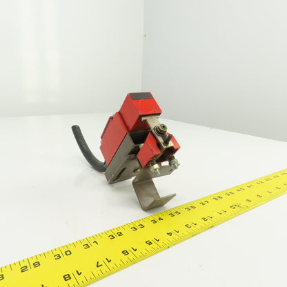Telemecanique XCS Safety Interlock Limit Switch W/Key & Mounting Bracket 240V