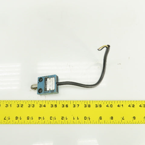 Yamatake Honeywell 14CE2-1J Roller Plunger Limit Switch 3A 250VAC