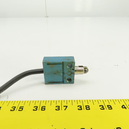 Yamatake Honeywell 14CE2-1J Roller Plunger Limit Switch 3A 250VAC